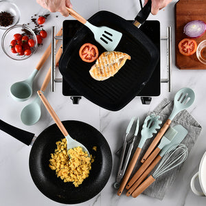 1PC Silicone Wood Turner Soup Spoon Spatula Brush Scraper Pasta Server Egg Beater Kitchen Cooking Tools Kitchenware Green/Black